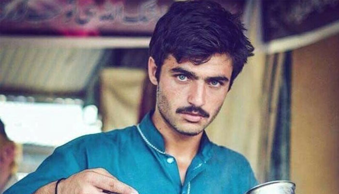 ارشد کو تصویر کے وائرل ہونے پر غیر متوقع شہرت مل گئی تھی۔