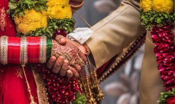 مسلمان سے شادی کرنے پر زندہ بھارتی لڑکی کی آخری رسومات ادا 