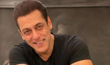 Salman Khan justifies 'life-changing' experience at Vikram Phadnis anniversary
