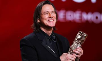 Jim Carrey honours Min Ah while receiving lifetime honour